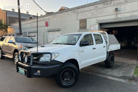 White 2010 Toyota Hilux Ute Tray
