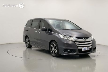 Grey 2014 Honda Odyssey Wagon VTI-L