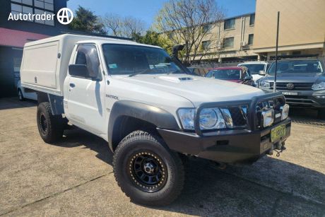 White 2015 Nissan Patrol Leaf Cab Chassis DX (4X4)