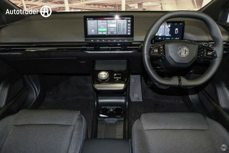 White 2024 MG MG4 Hatchback Excite 64